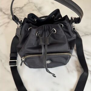 Tory Burch Virginia bucket handbag